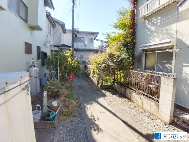 売地／富士見市鶴瀬東２丁目の前面道路含む現地写真