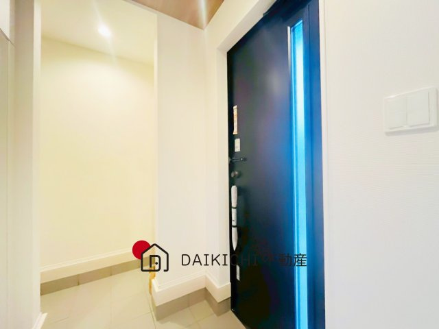 【玄関】 | 桶川市末広7期　GRAFARE DESIGN　新築戸建　全2棟　2号棟