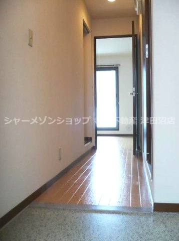 フラットフィールドの玄関