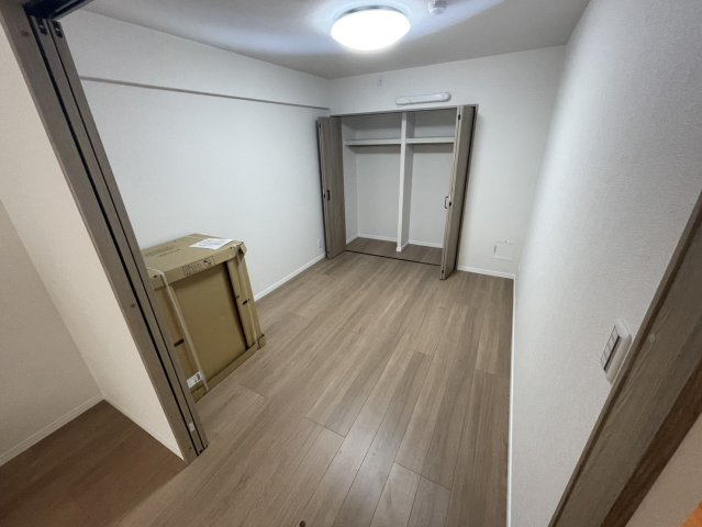 オークヒルズ香里四番館の洋室