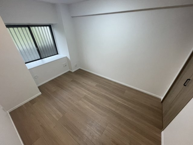 オークヒルズ香里四番館の洋室