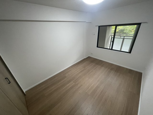 オークヒルズ香里四番館の洋室