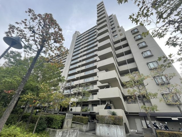 オークヒルズ香里四番館の外観