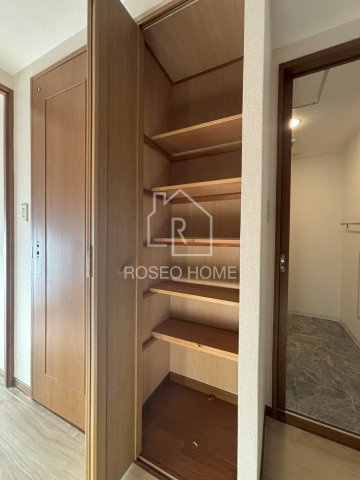 アメニティ江戸堀の収納|同マンション別部屋：参考写真