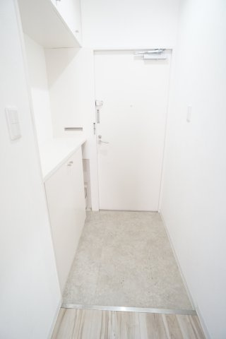 縁樹逆瀬川アーバンライフの玄関