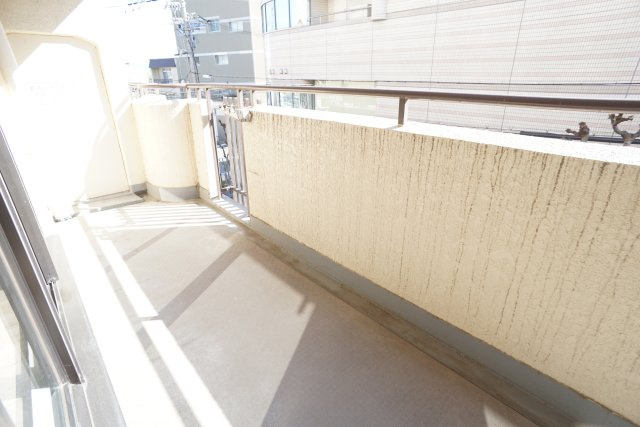 縁樹逆瀬川アーバンライフのバルコニー