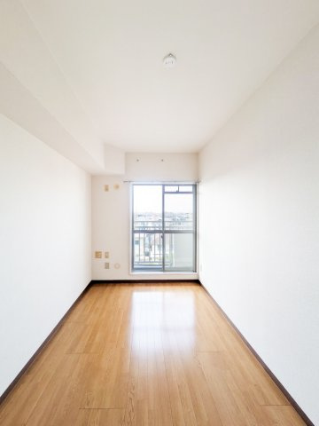 コーポレート美原の洋室