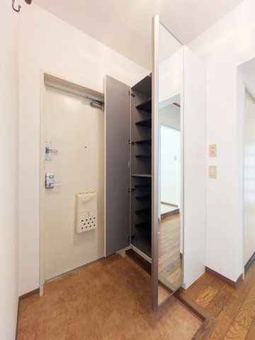 コーポレート美原の居間・リビング