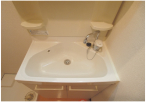 エル・セレーノ東三国の洗面所