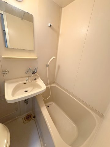 田島マンションの浴室