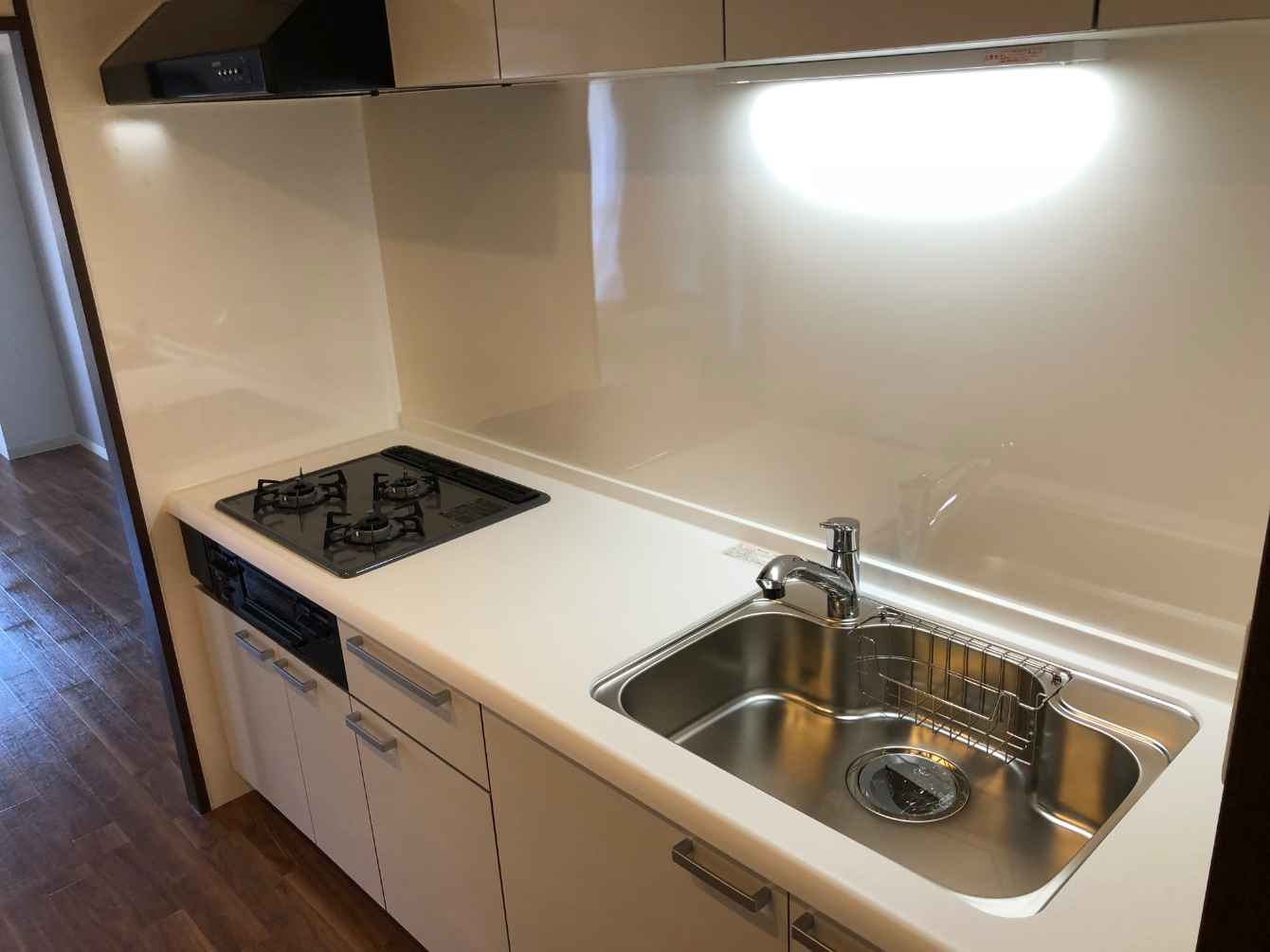 リアンジェ泉大津のキッチン|コンパクトなキッチンで掃除もラクラク