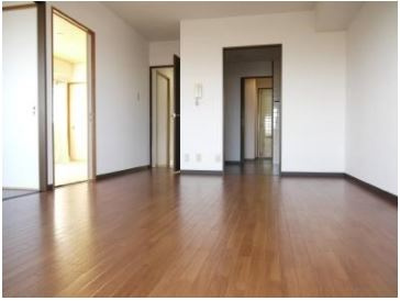 リアンジェ泉大津の居間・リビング|ゆったり過ごせるリビングです