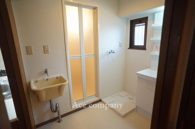 【ランドリースペース】 | ふぁみーゆ松原 | 室内洗濯機置き場完備です☆