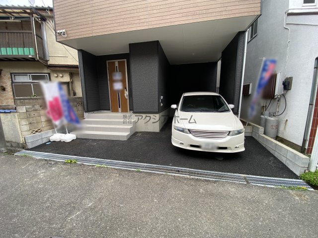 入間市東藤沢3丁目・全1棟　新築一戸建　の駐車場|車庫1台分あり