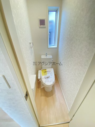 入間市東藤沢3丁目・全1棟　新築一戸建　のトイレ|2階