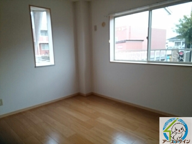 ドミールⅠの寝室|開放的な寝室です