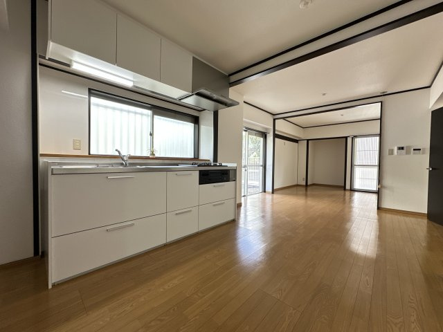 マンション朝霧3号棟の居間・リビング