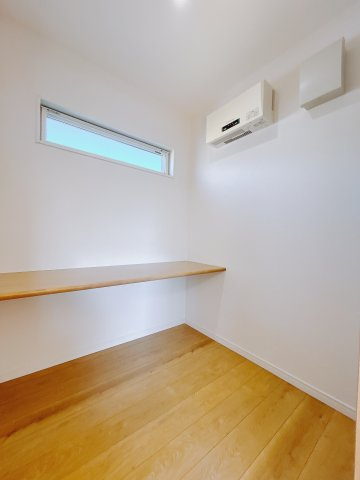 【中古戸建】高崎市吉井町吉井の収納|■納戸｜家族みんなで使える広々とした収納スペースは、季節の品から思い出の品まで、たっぷりしまっておけます。