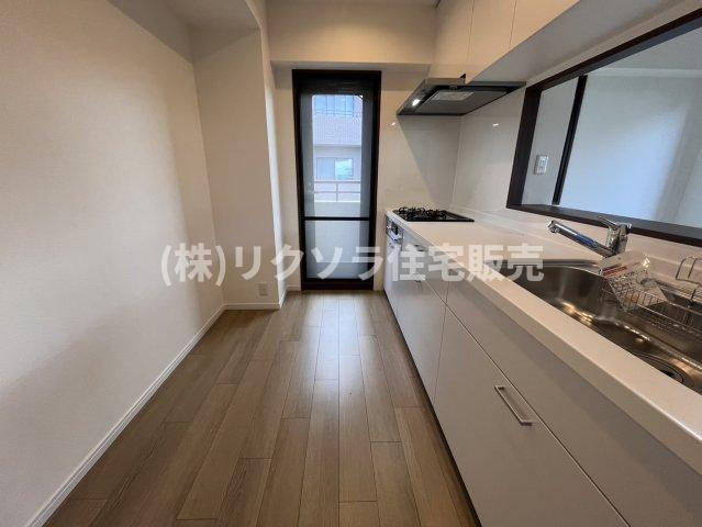 コモンシティ星田ヴェルデヒルズ5番館のキッチン|LDK18.2帖
■物件内覧・資金計画相談・住宅ローン相談、リフォーム相談、お問合せ受付中■
※当日・翌日のご内覧、ご相談はお電話でのお問合せがスムーズです！
