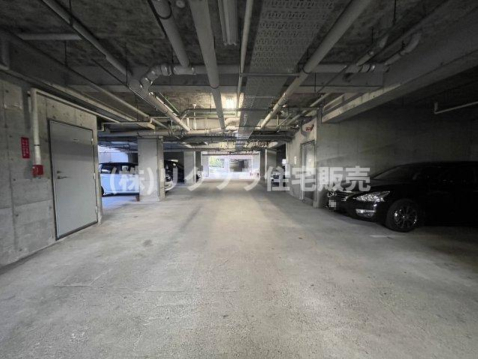 コモンシティ星田ヴェルデヒルズ5番館の駐車場|■物件内覧・資金計画相談・住宅ローン相談、リフォーム相談、お問合せ受付中■
※当日・翌日のご内覧、ご相談はお電話でのお問合せがスムーズです！