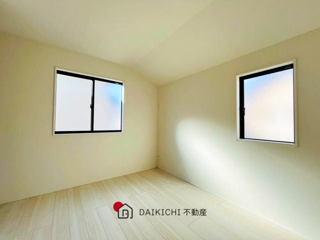 【洋室】 | 桶川市末広8期　GRAFARE DESIGN　新築戸建　全3棟　2号棟