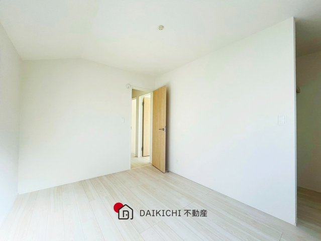 【洋室】 | 桶川市末広8期　GRAFARE DESIGN　新築戸建　全3棟　2号棟