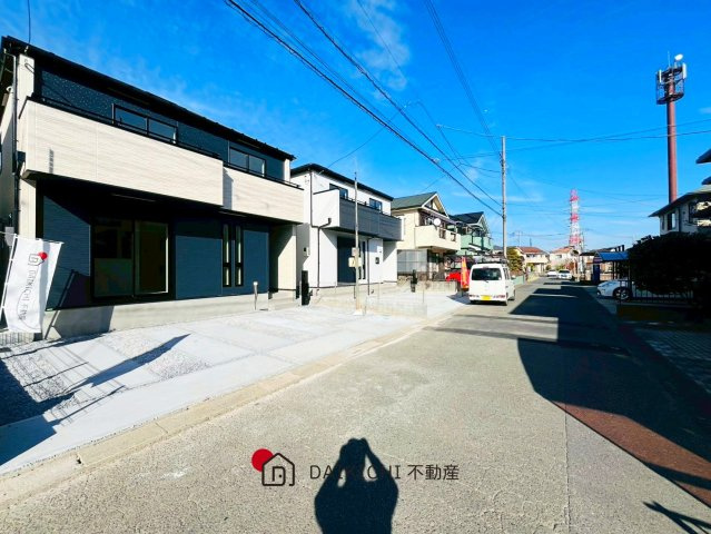 【前面道路含む現地写真】 | 桶川市末広8期　GRAFARE DESIGN　新築戸建　全3棟　2号棟