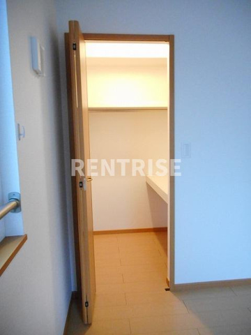 プラシード・Ｋ　Ｂの駐車場