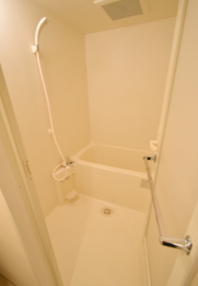 ラ・フィーネ江坂の浴室