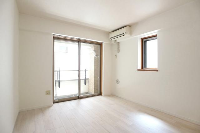 グランドールの居間・リビング