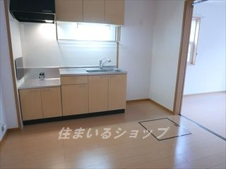 広島市安佐北区可部９丁目のアパートのキッチン