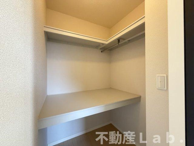スリーゼ　Ⅰ棟の収納|※号室違いのお写真です。