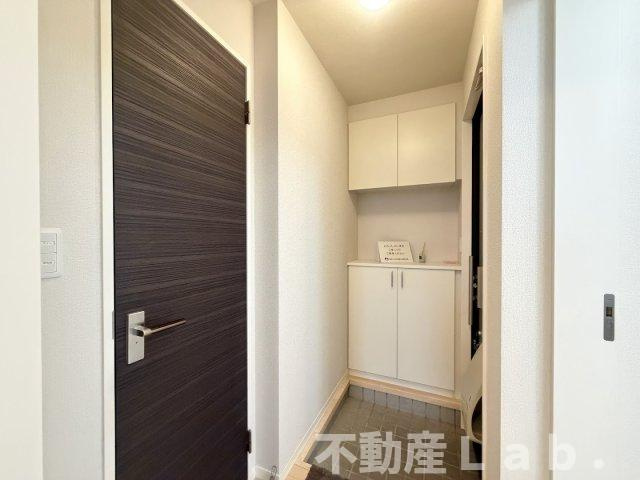 スリーゼ　Ⅰ棟の玄関|※号室違いのお写真です。