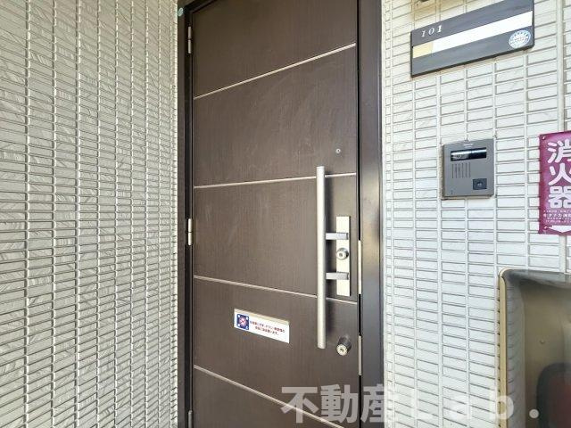 スリーゼ　Ⅰ棟の駐車場