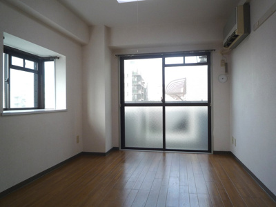 【居間・リビング】 | 第二かきの木マンション | ※他号室参考写真