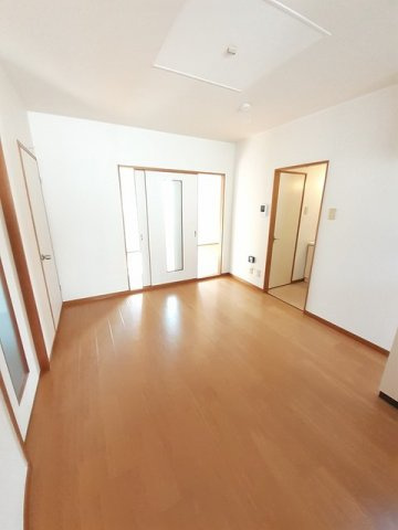 ニューシティオオタＡの居間・リビング