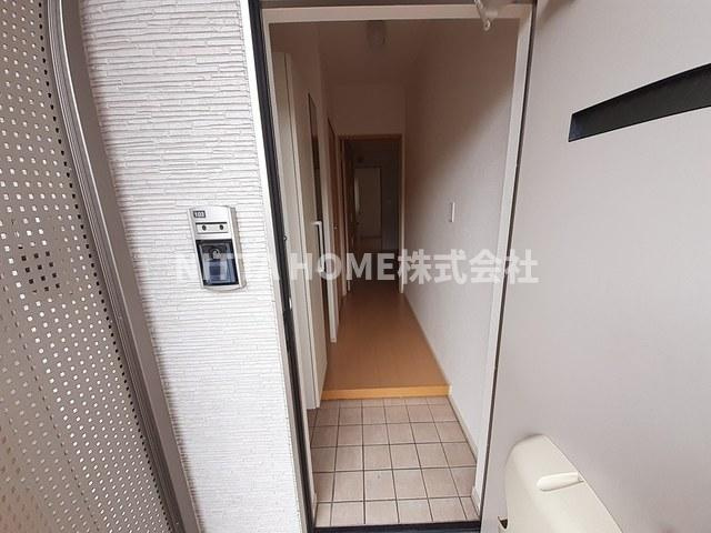 サンシャインⅠの玄関|玄関横にシューズボックスがあります◇