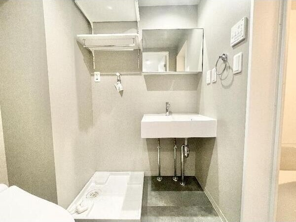 CRASTINE切戸町2丁目の洗面所