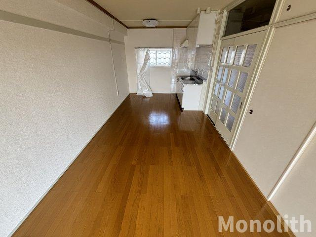 津久野南６号棟の居間・リビング