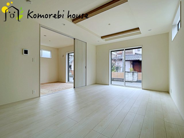 上尾市上　11期　新築一戸建て　ブルーミングガーデン　01の居間・リビング|26.2.26　撮影済み