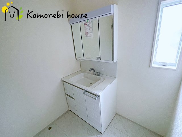 上尾市上　11期　新築一戸建て　ブルーミングガーデン　01の独立洗面台|26.2.26　撮影済み