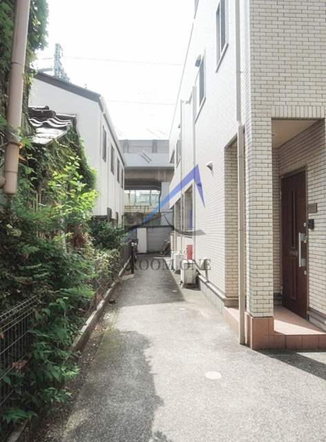 Js court(ｼﾞｴｲｽﾞｺ-ﾄ)のエントランス|エントランスです。