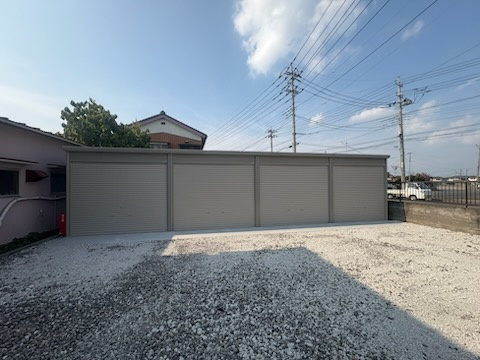 乙女貸倉庫の庭