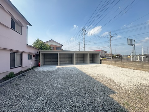 乙女貸倉庫の駐車場