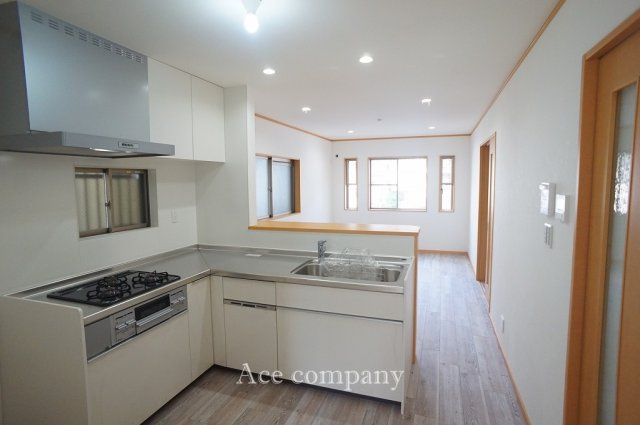 【居間・リビング】 | 平野区平野本町4丁目 | 【LDK：約13.2帖】