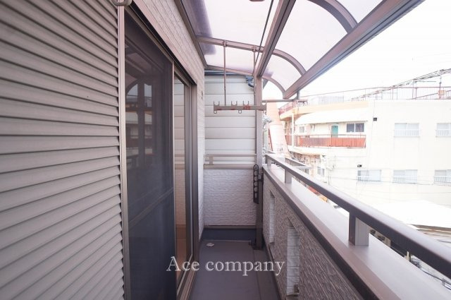 【バルコニー】 | 平野区平野本町4丁目 | 3階、北側のバルコニー☆雨除けテラス屋根付きです☆