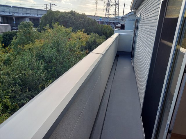 宝塚市山本丸橋3丁目一戸建のバルコニー