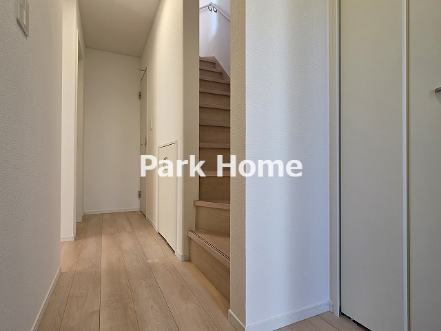 高知市百石町3丁目 第１-1号棟 新築戸建ての前面道路含む現地写真|2025.12月：建築中