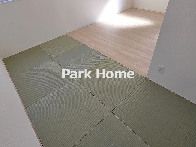 高知市百石町3丁目 第１-1号棟 新築戸建ての和室|１F:畳コーナー