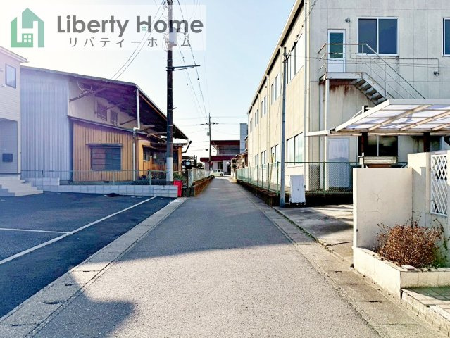 常総市水海道天満町第3　新築戸建　2号棟の前面道路含む現地写真